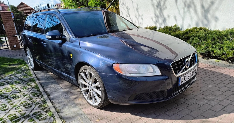 Volvo V70 cena 20900 przebieg: 329900, rok produkcji 2010 z Kraków małe 29